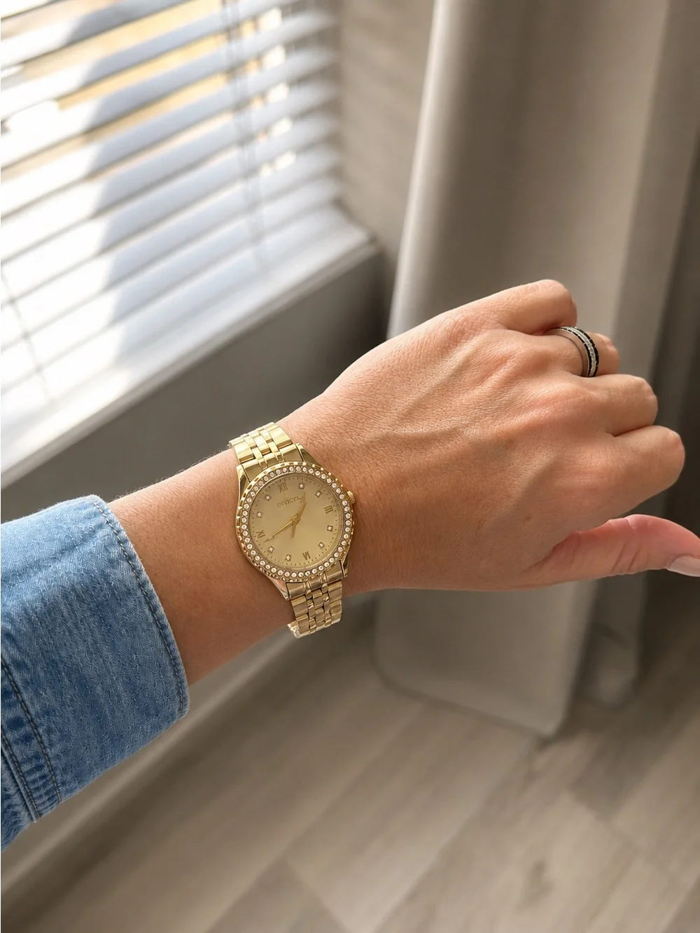 Invicta Women's Watch Wildflower Quartz Beige Dial Crystal Bezel YellowGold 6923